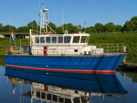 Multi functioneel zeegaand werkschip Gecertificeerd tot 20 zeemijl. — Baarn