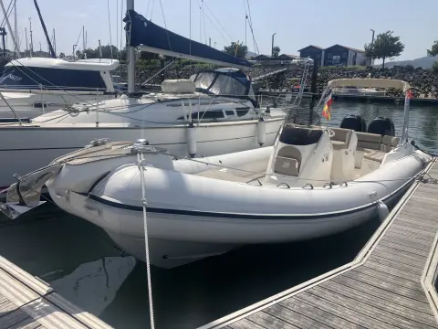elegance 9 mercury 2 x 250 cv — Hendaye