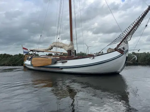 Lemsteraak Gouden Leeuw - Roefaak Hoek Design — Workum