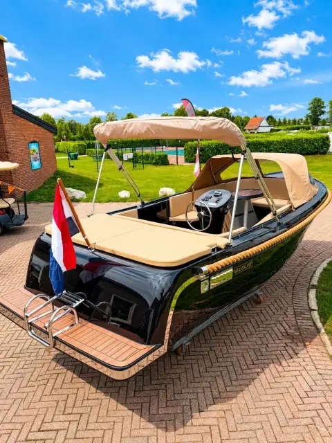 Maassloep 590 — Zaltbommel
